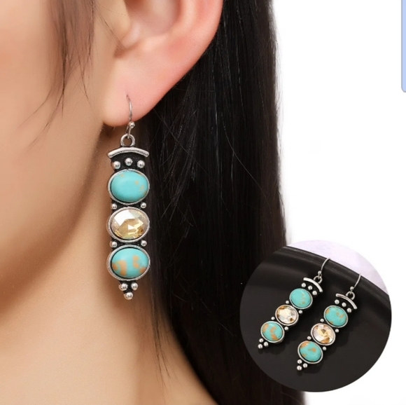 Vintage Thai Silver Turquoise Earrings - Picture 2 of 4